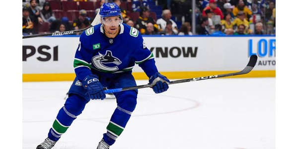 Dakota Joshua fik endelig Toronto Maple Leafs' trøje nr. 81 efter 11 år